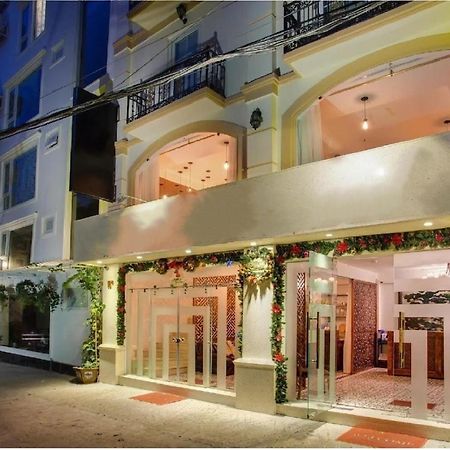Free Airport Service Deals W Singita Classy Boutique Hotel & Travel Hanoi Esterno foto