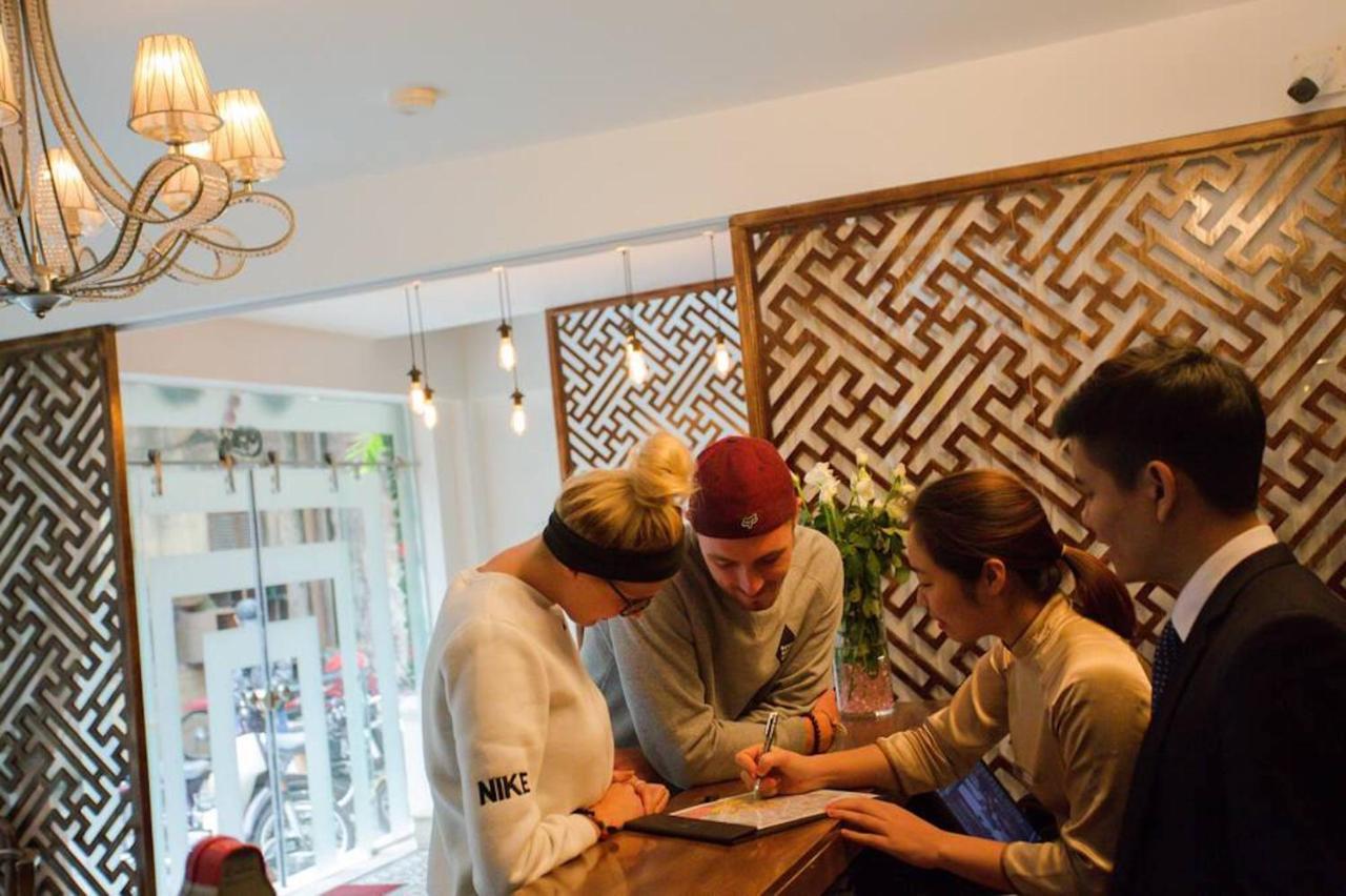 Free Airport Service Deals W Singita Classy Boutique Hotel & Travel Hanoi Esterno foto