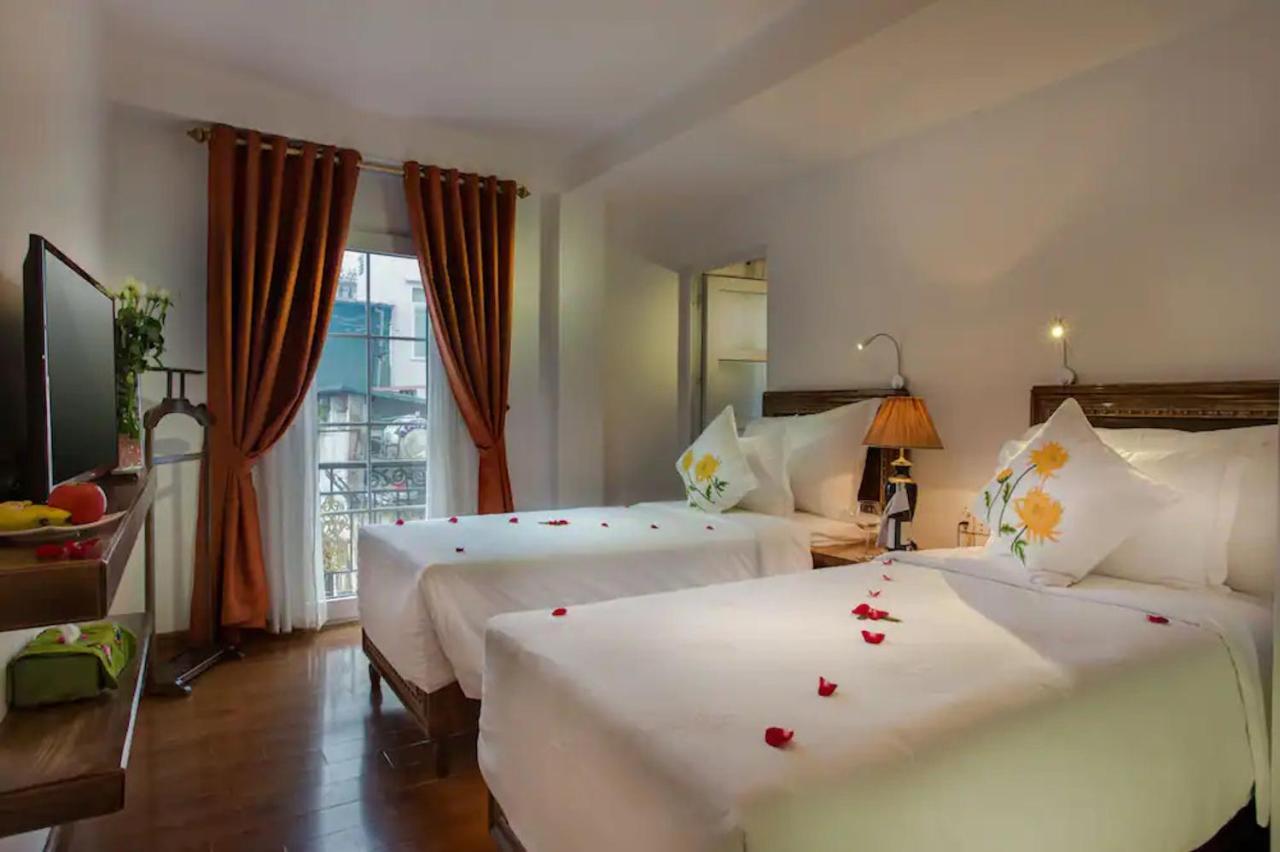 Free Airport Service Deals W Singita Classy Boutique Hotel & Travel Hanoi Esterno foto